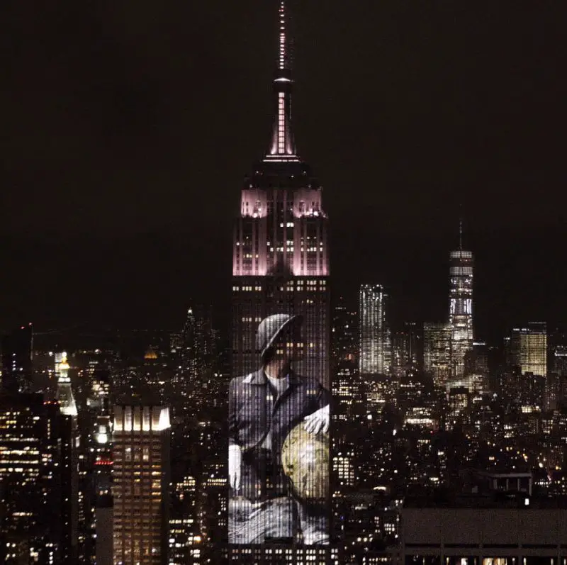 empire state building light projection