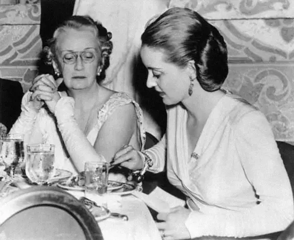Bette Davis and her mother, Ruth "Ruthie" Augusta