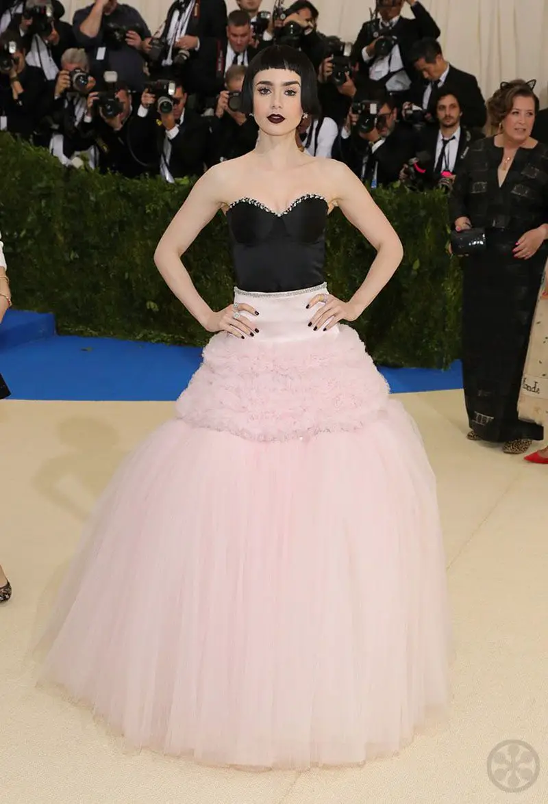 Lily Collins in Giambattista Valli