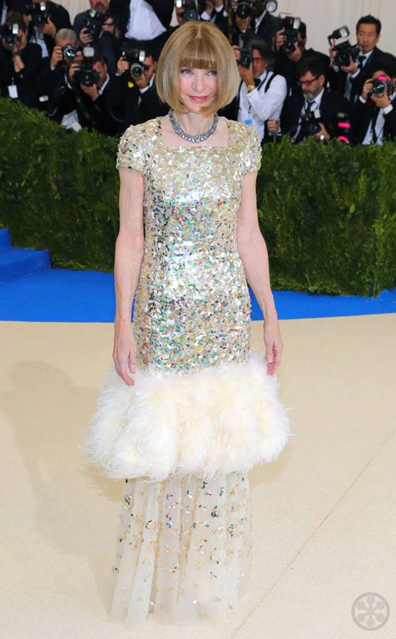 2017 met gala Anna Wintour in Chanel