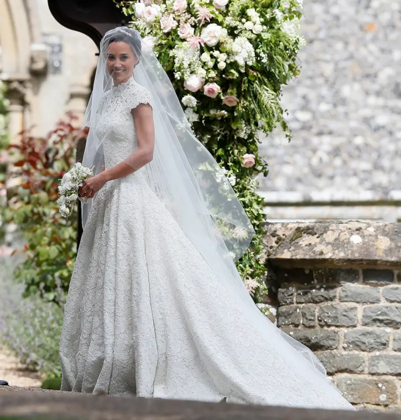 giles deacon wedding gown for Pippa Middleton