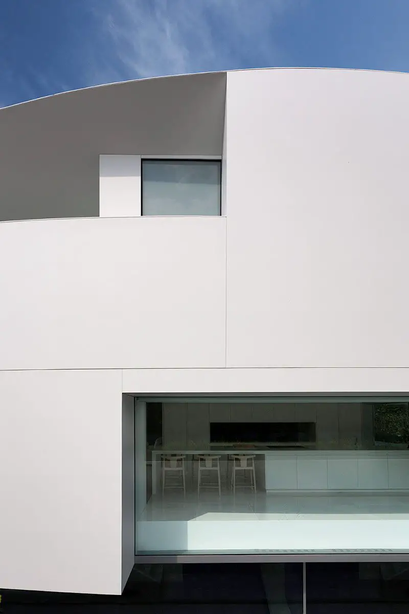 Casa Balint by Fran Silvestre Arquitectos