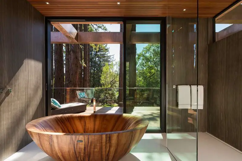 wood tub