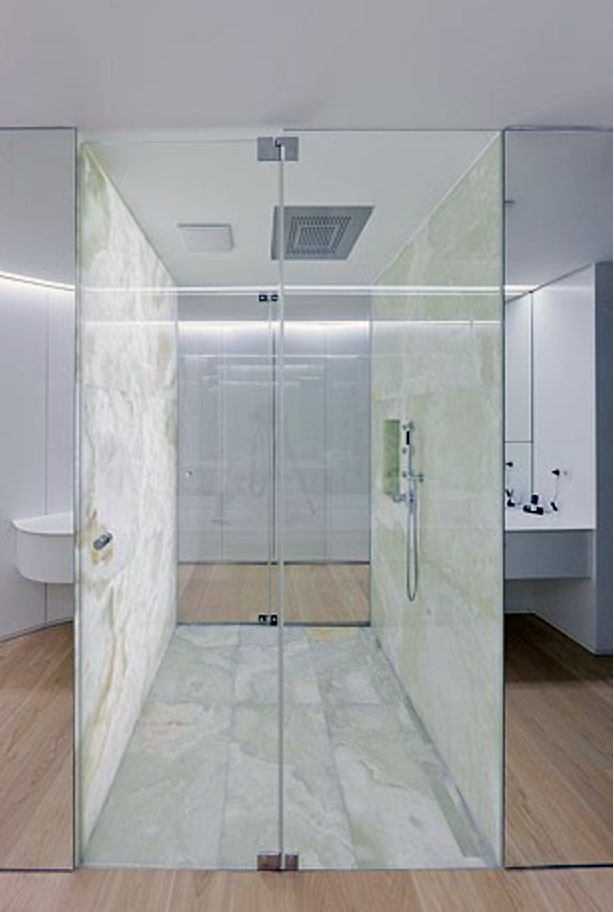 Haus em Weinberg shower