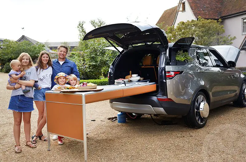 Range rover outfitted with cooking gear