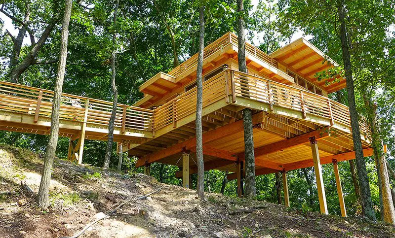 Frank Lloyd Wright-Inspired Treehouse