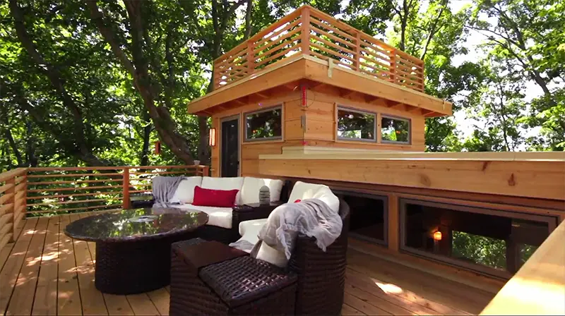 Frank Lloyd Wright-Inspired Treehouse