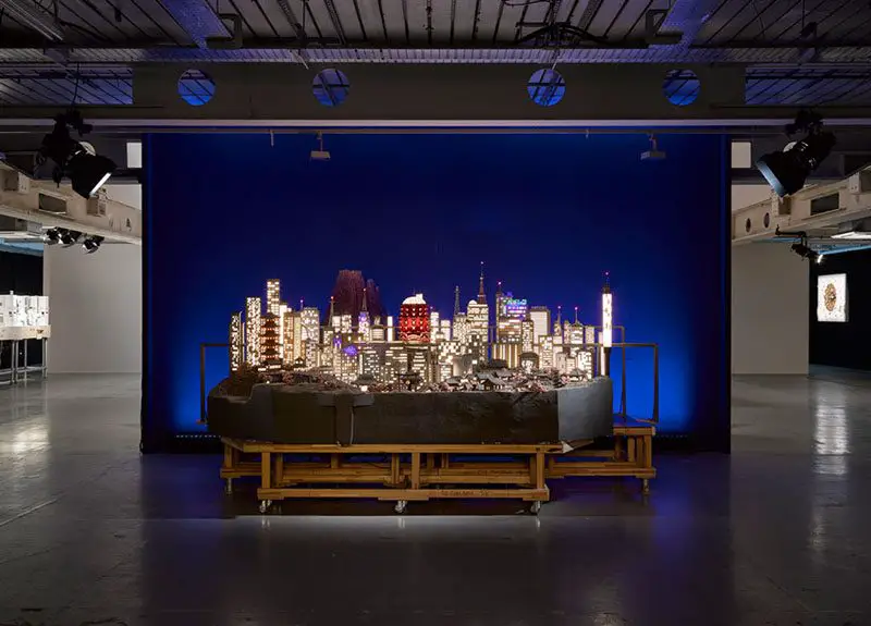 Sets from Isle of Dogs