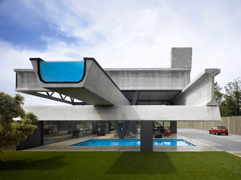 pool at Hemeroscopium House in Spain