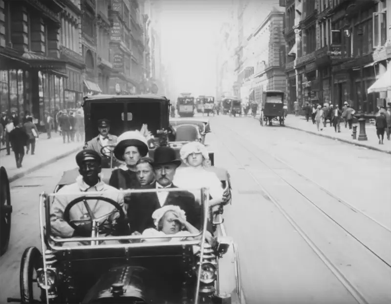 Broadway street new york early 1900s