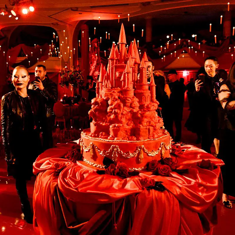 kat von d wedding cake