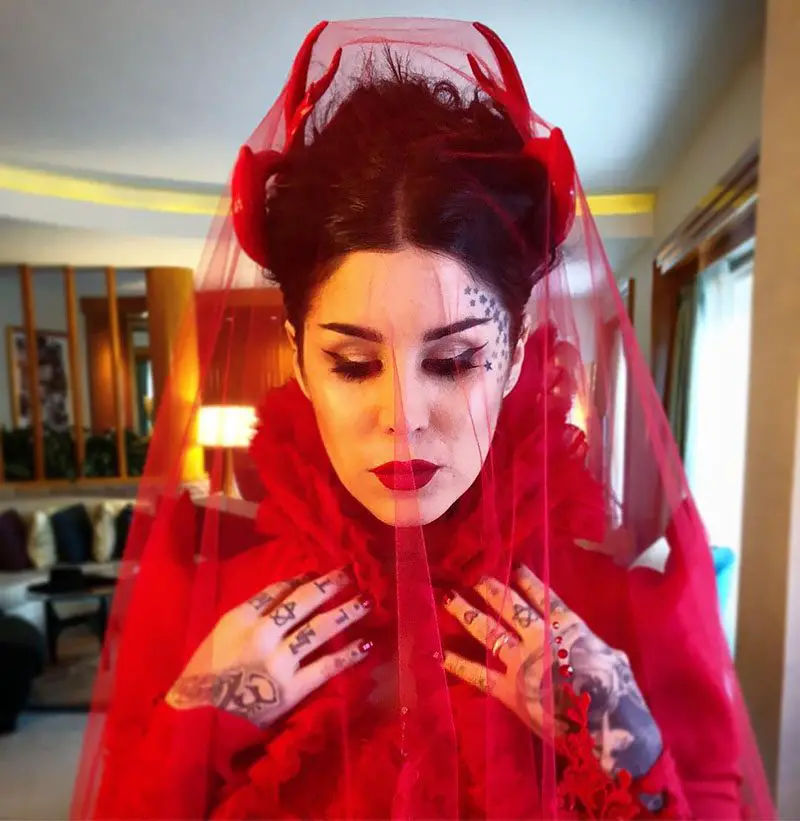 red wedding veil kat von d