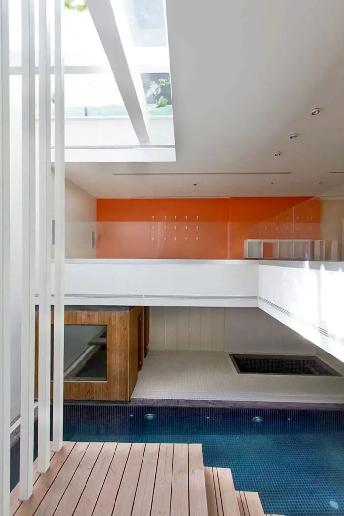 Sharifi-Ha House indoor swimming pool