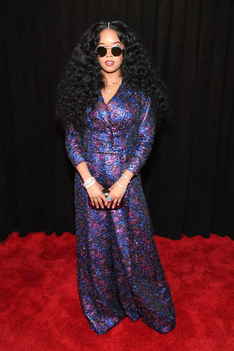 H.E.R. red carpet grammys