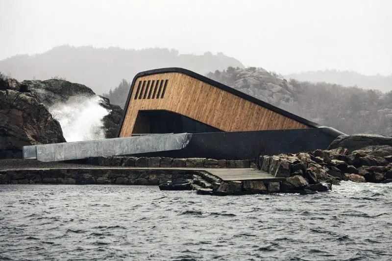 norwegian unerwater restaurant design