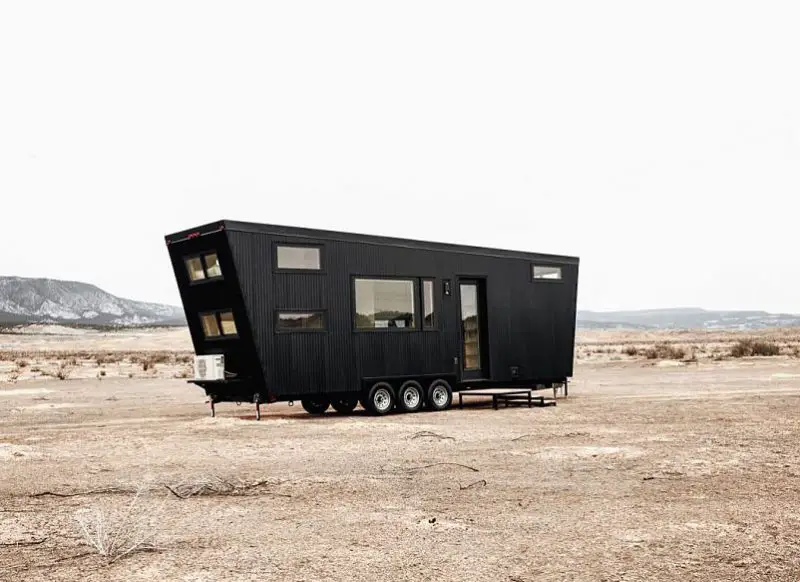 Modern Trailer