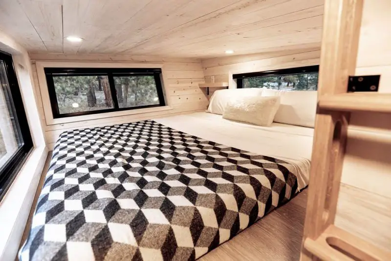 RV with loft