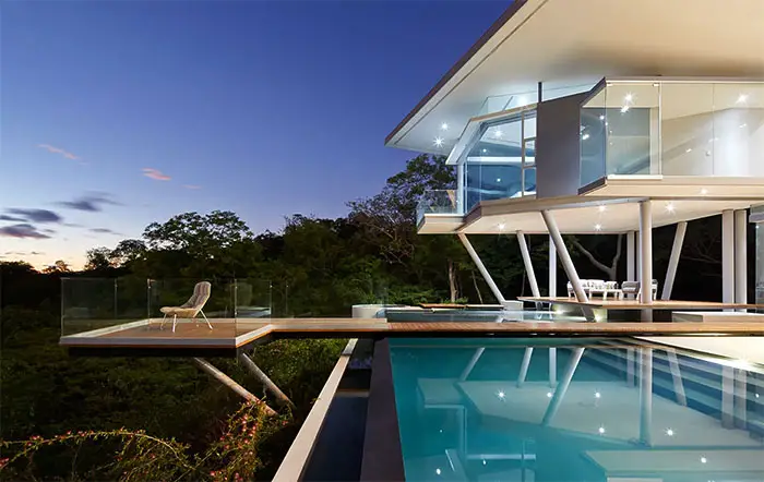 Indios Desnudos Costa Rica IIHIH cantivered-deck-over-pool