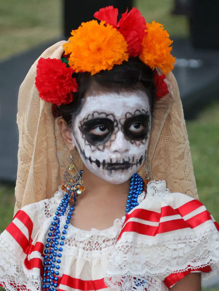 Celebrating Dia de Los Muertos in los angeles