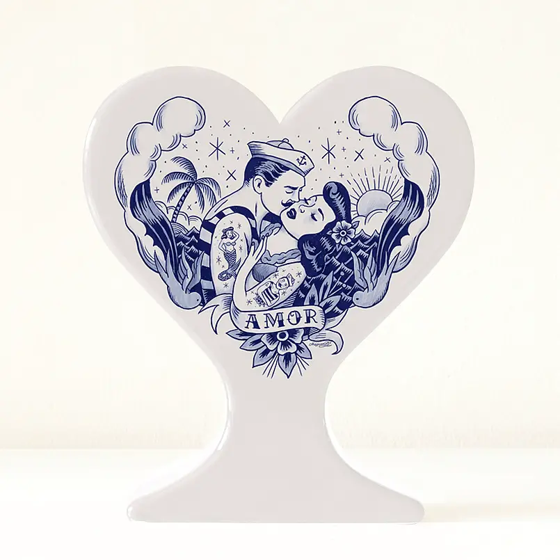 Sergio Mora heart vase