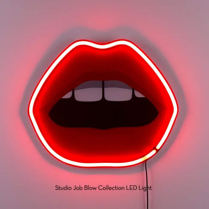 studio job neon lips light