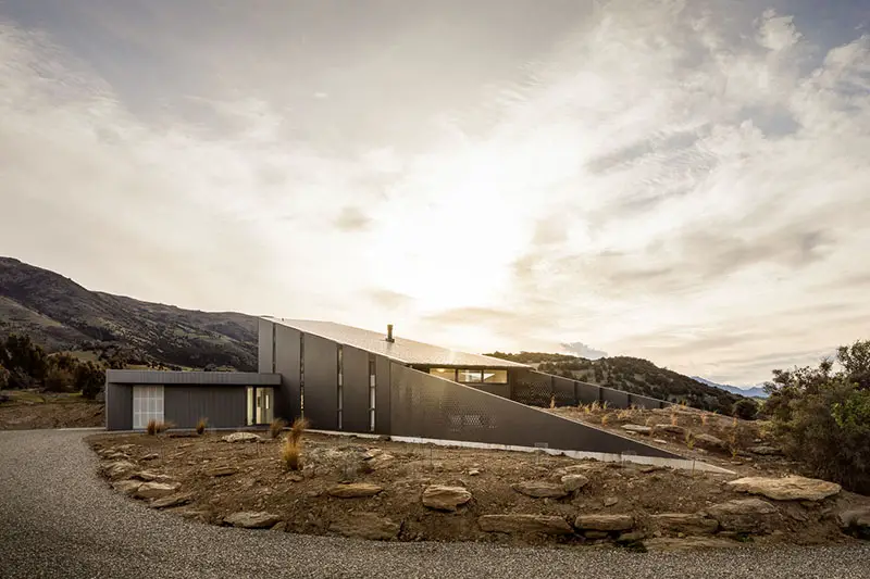 wanaka wedge house exterior 