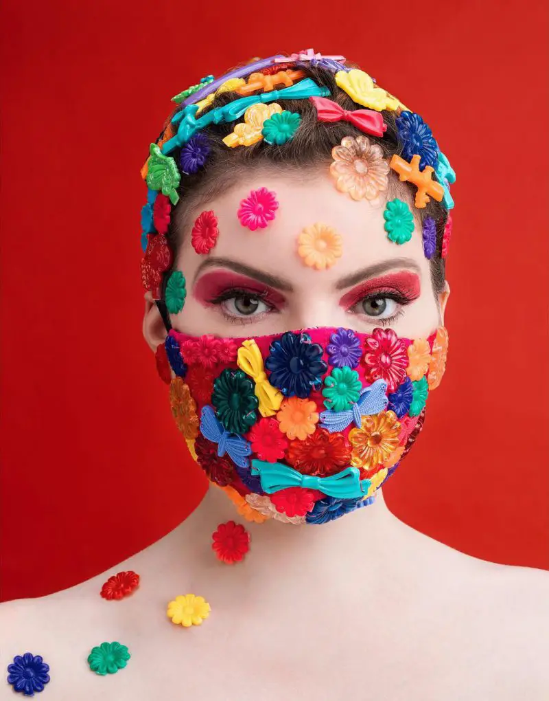 plastic flowers and barrettes Cochevelou Artisan Face Masks