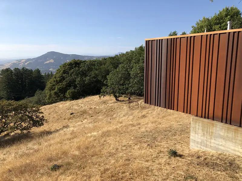 cantilvered structure corten steel