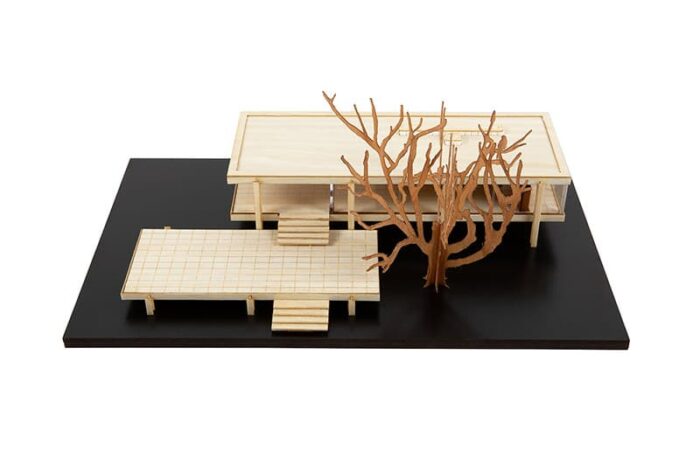 Faensworth House wood model kit