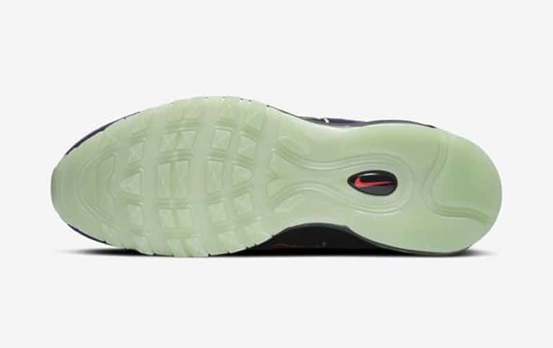 nike glow in the dark soles