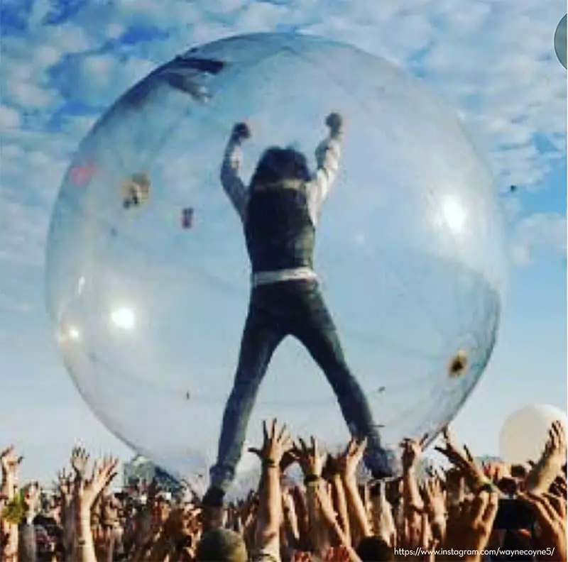 wayne coyne in bubble in the 80s