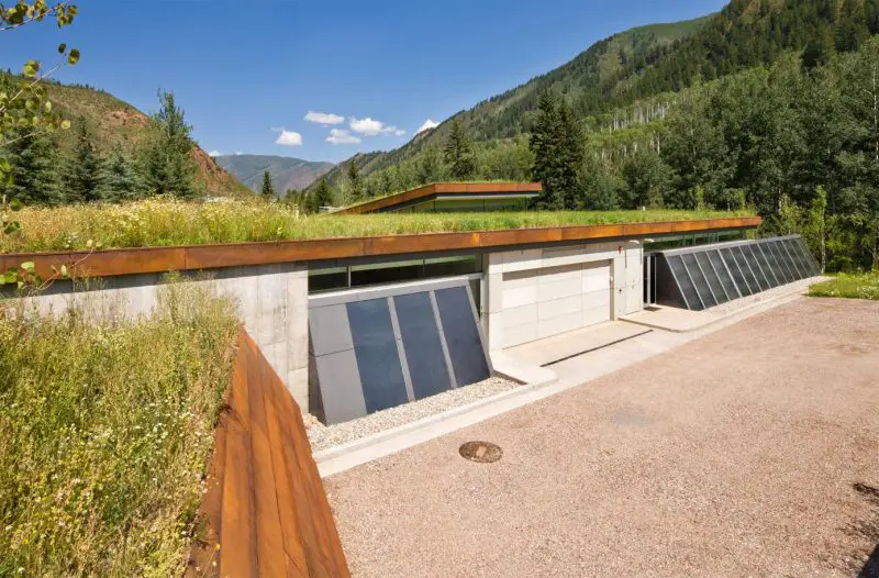 solar-powered modern home