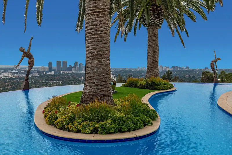 lazy river pool with island