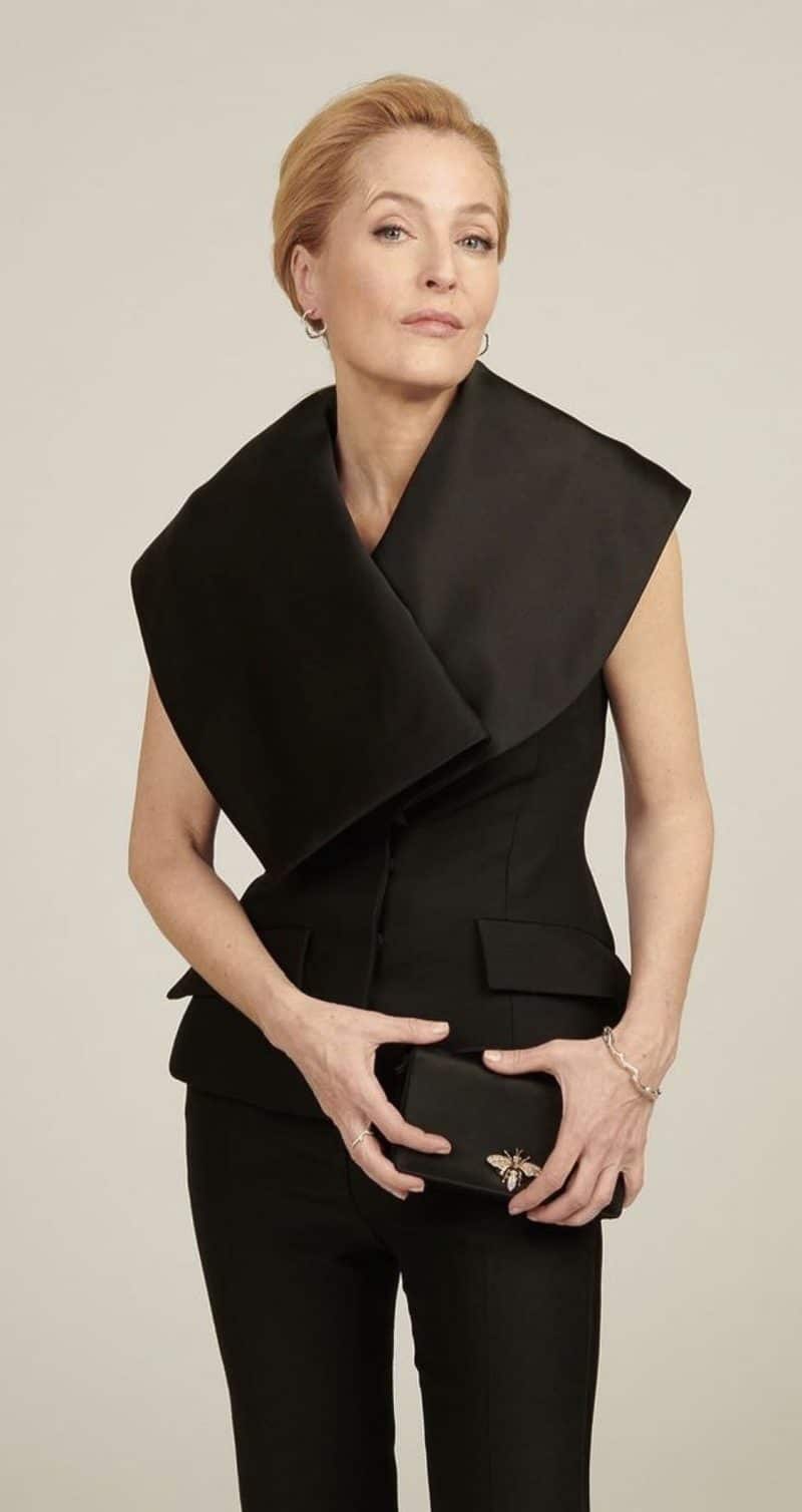 Gillian Anderson in Dior 