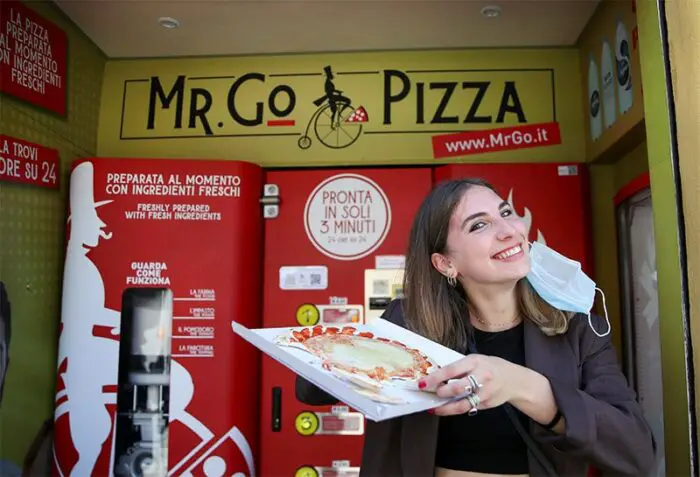 first automatic pizza vending machine