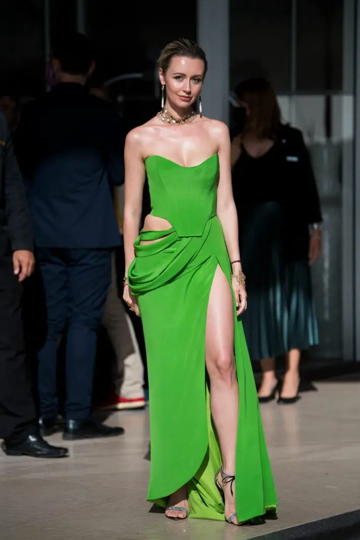 Nataly Osmann in a bright green Balik gown