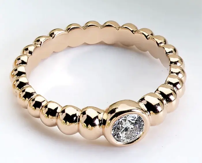 Lola-Fenhirst's "Union" ring, 18k rose gold and diamond