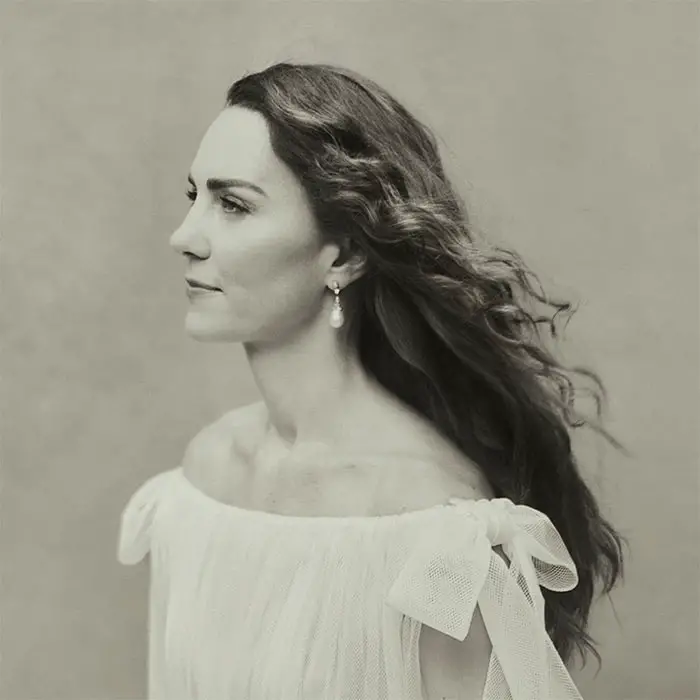 photo (cropped) of the Duchess of Cambridge by Paolo Roversi