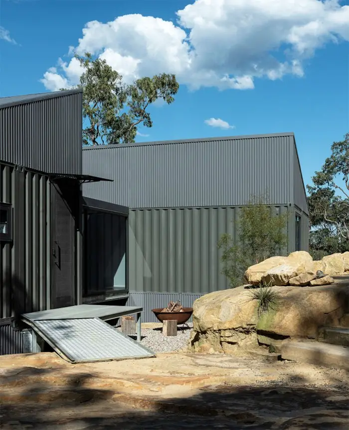 colo crossings container house with insulation by Benn + Penna