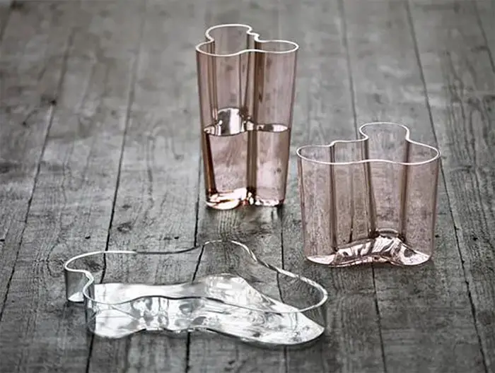 Glass pieces designed by Alvar Aalto in 1936