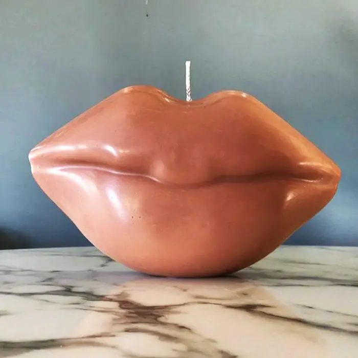 lips candle