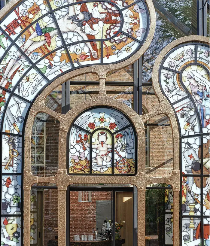 stained glass and bronze facade of kunst