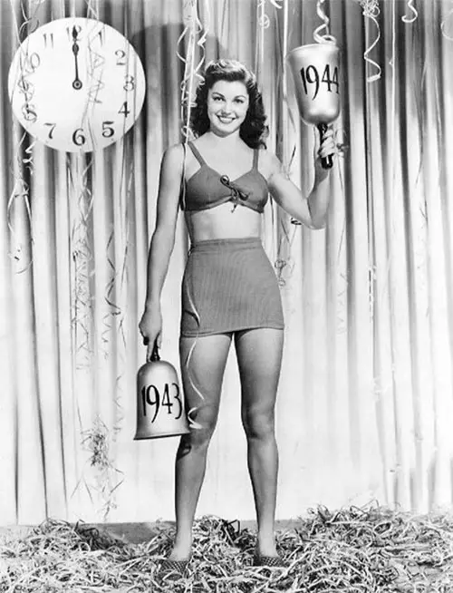Vintage Hollywood New Years Esther Williams, 1944