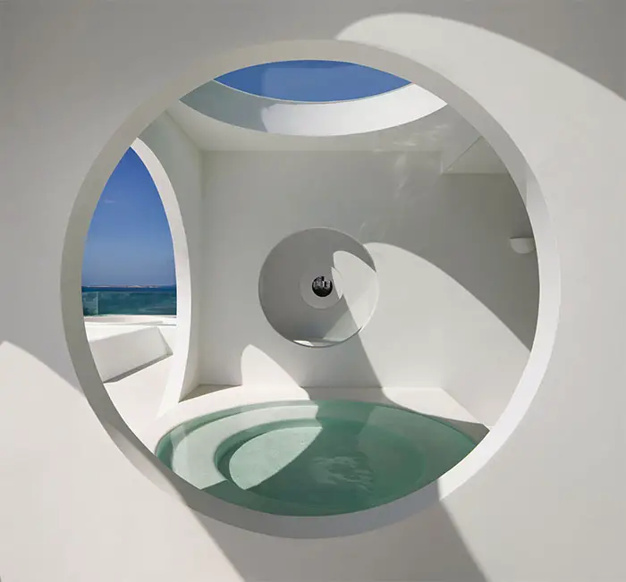 spa pool circular window