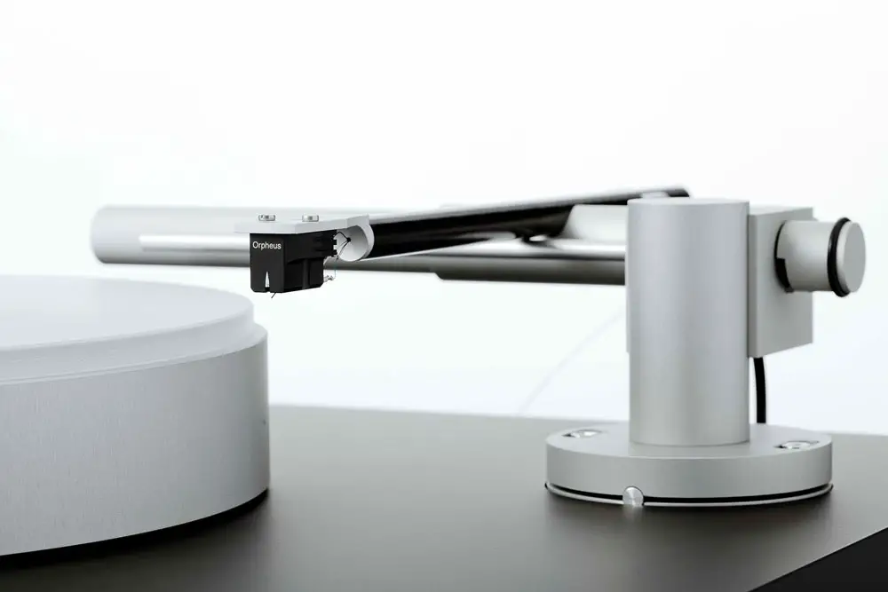 The Thor tonearm