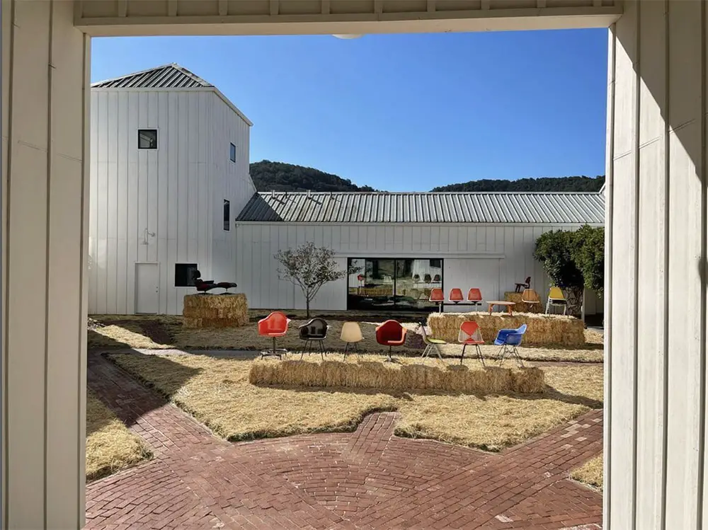 eames ranch with eames chairs