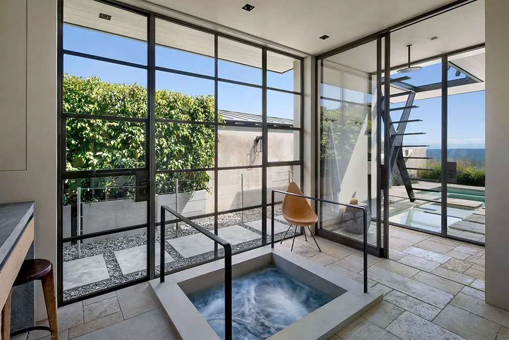 indoor spa tub