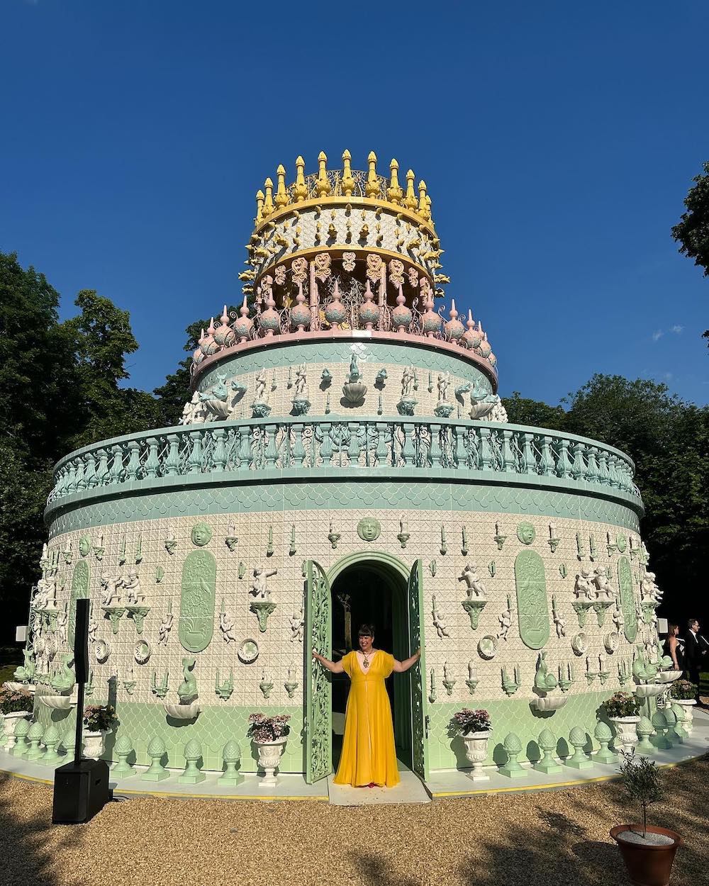 joana vasconcelos ceramic wedding chapel