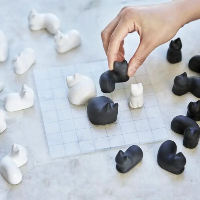 Read more about the article NEGO the Japanese Board Game with Sculptural Cat Game Pieces.