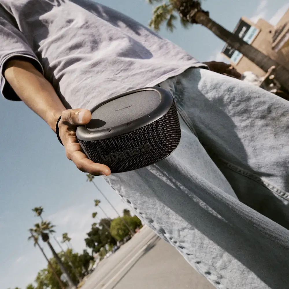 wireless solar-powered speaker